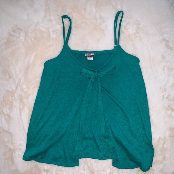 Tops - Flowy tank top